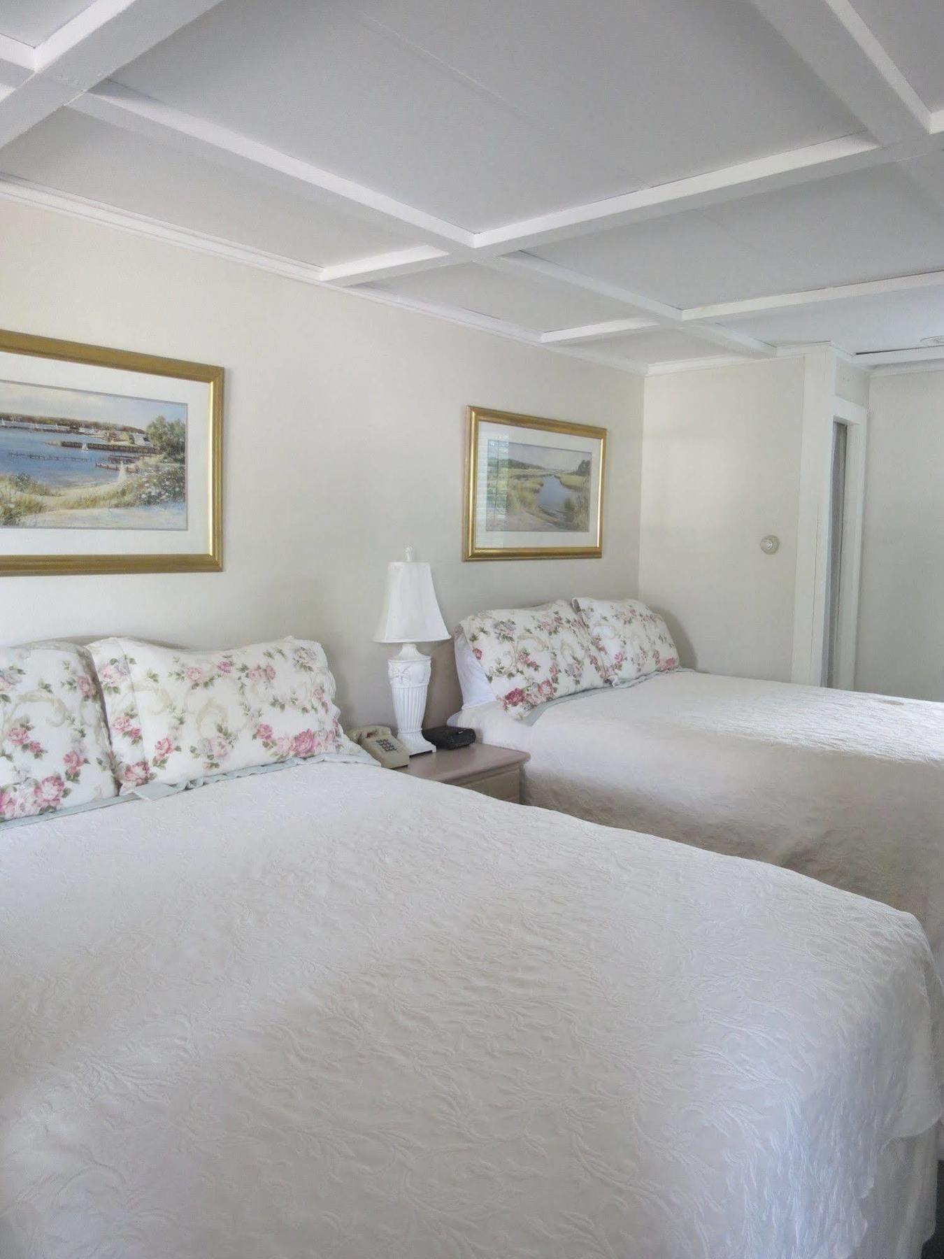 Shoreway Acres Inn Falmouth Exteriör bild